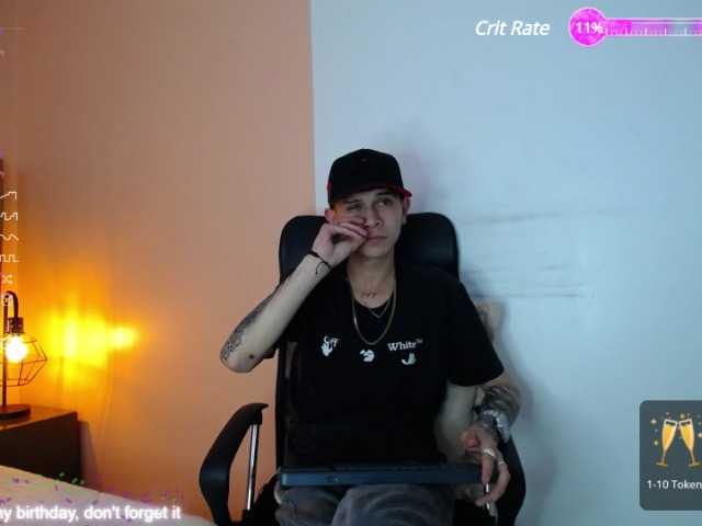 Live sex webcam photo for Martiin-xxx #276859567