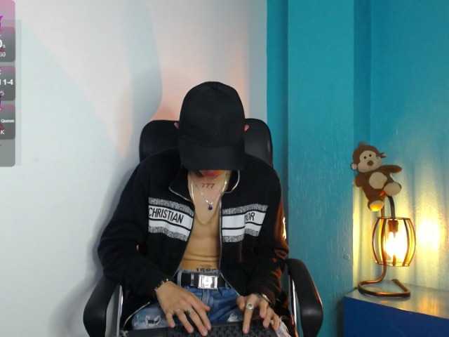 Live sex webcam photo for Martiin-xxx #277005058