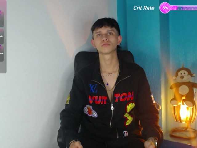 Live sex webcam photo for Martiin-xxx #277112018