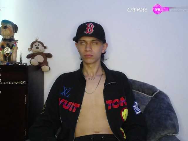 Live sex webcam photo for Martiin-xxx #277401783