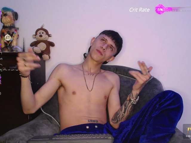 Live sex webcam photo for Martiin-xxx #277425228