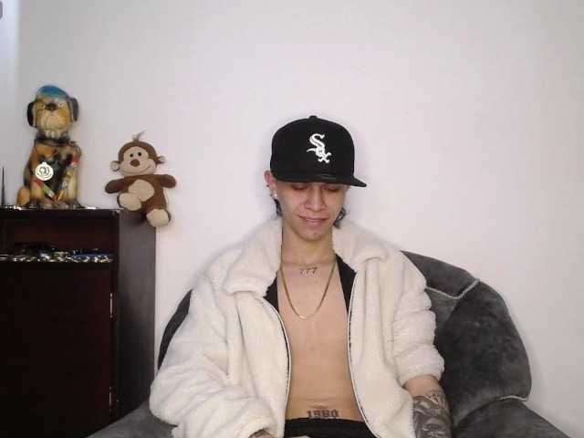 Live sex webcam photo for Martiin-xxx #277711987