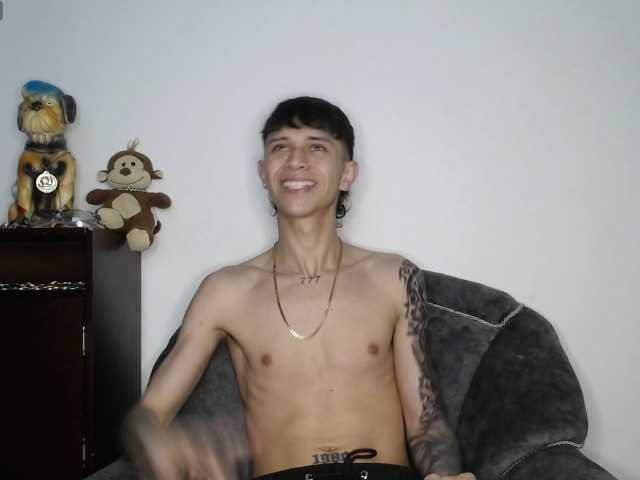 Live sex webcam photo for Martiin-xxx #277784742