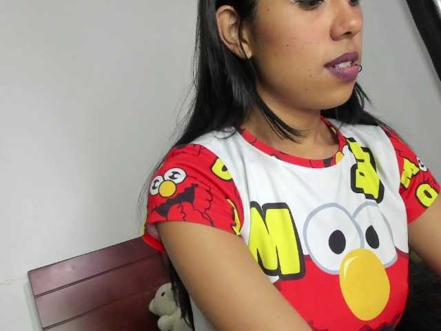 Live sex webcam photo for Martiina-lopez #277998701