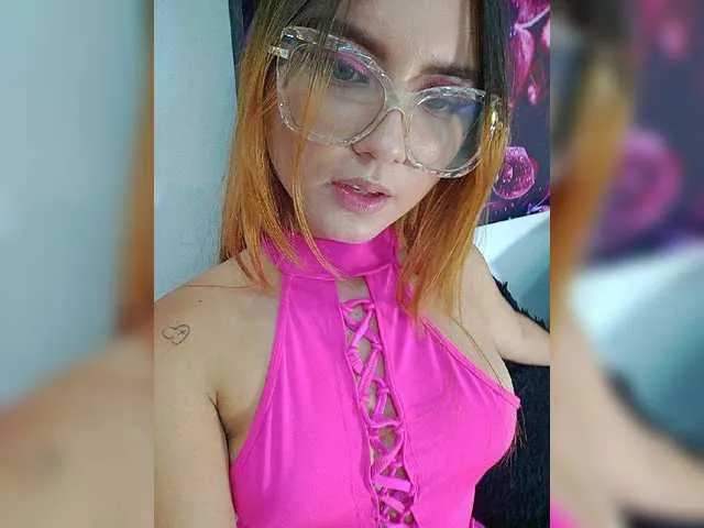 Live sex webcam photo for MartiinaGomez #276395698