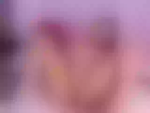 Live sex webcam photo for MartiinaGomez #276631693