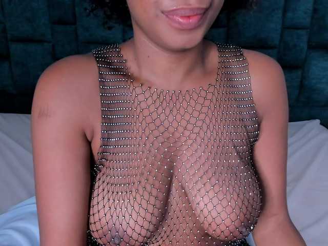 Live sex webcam photo for Martina-Jackson- #276897446