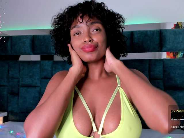 Live sex webcam photo for Martina-Jackson- #276919558