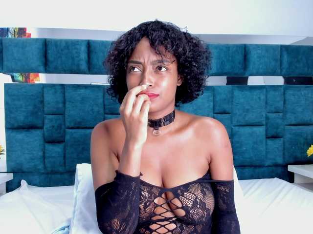 Live sex webcam photo for Martina-Jackson- #276926586