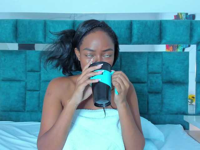 Live sex webcam photo for Martina-Jackson- #277234669