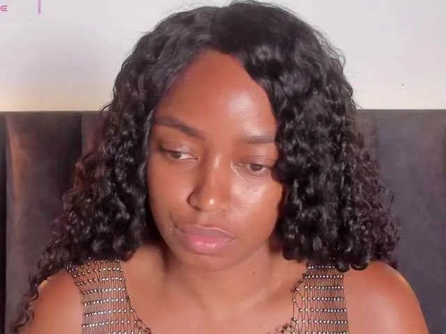 Live sex webcam photo for Martina-Jackson- #291970893