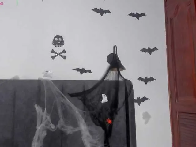 Live sex webcam photo for Martina-Jackson- #292174440