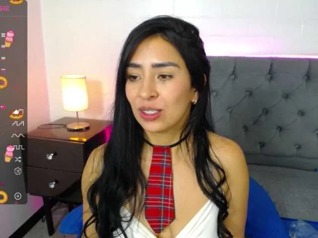 Live sex webcam photo for Martina-Smiith #277920587