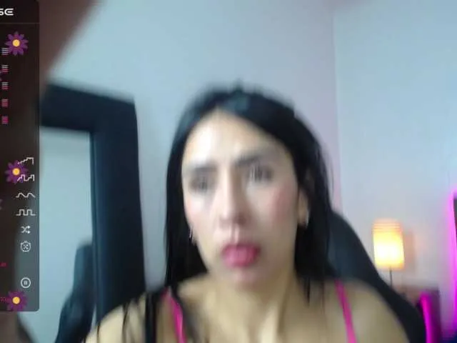 Live sex webcam photo for Martina-Smiith #277958002