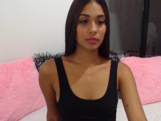 Live sex webcam photo for MartinaCourt #152682985