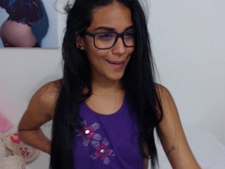 Live sex webcam photo for MartinaCourt #196012701