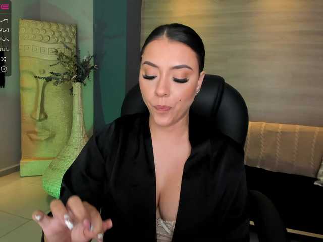 Live sex webcam photo for MartinnaBonet #275483051