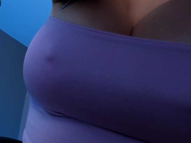 Live sex webcam photo for MartinnaBonet #275499155