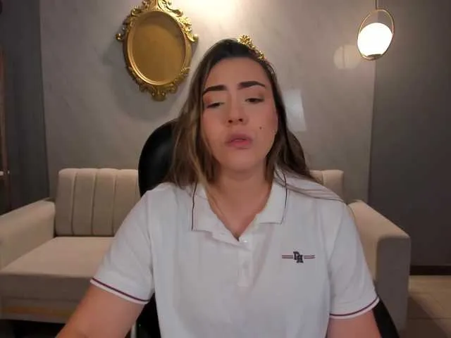 Live sex webcam photo for MartinnaBonet #290176907