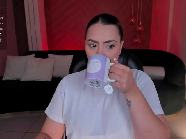 Live sex webcam photo for MartinnaBonet #290235619