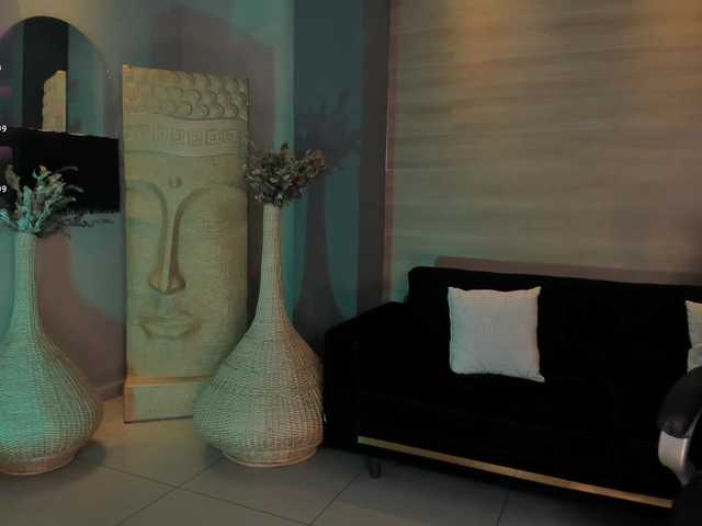 Live sex webcam photo for MartinnaBonet #290628300