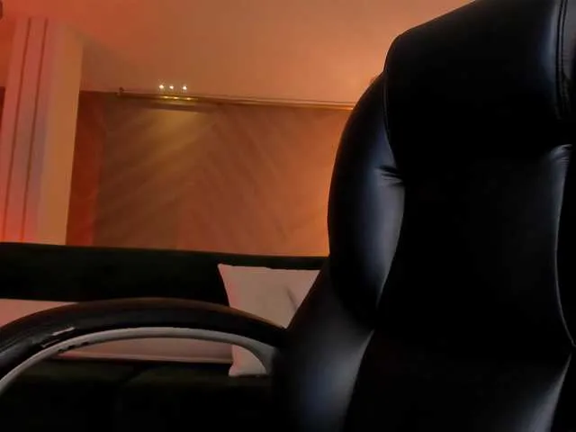 Live sex webcam photo for MartinnaBonet #290750091