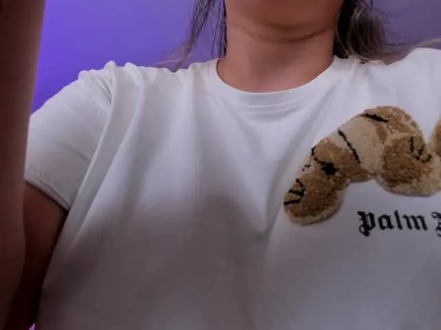 Live sex webcam photo for MartinnaBonet #290958586