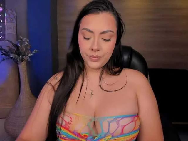 Live sex webcam photo for MartinnaBonet #291714209