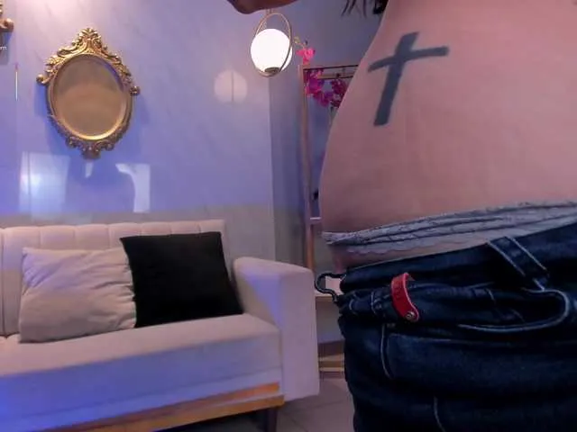 Live sex webcam photo for MartinnaBonet #291837680