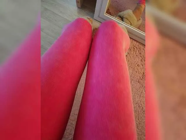 Live sex webcam photo for Marussiaa #290701601