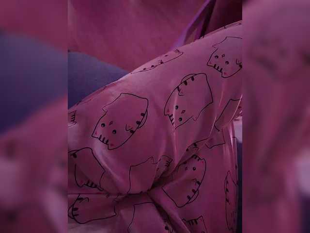 Live sex webcam photo for Marussiaa #291608056