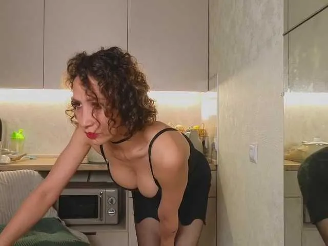 Live sex webcam photo for MaryDu #291761459