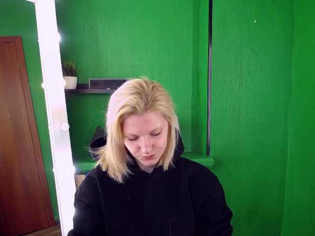 Live sex webcam photo for MaryFlex #273391307