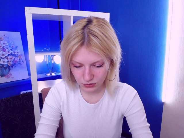 Live sex webcam photo for MaryFlex #273561280