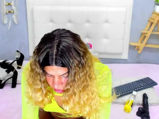 Live sex webcam photo for MaryGaby #273238950