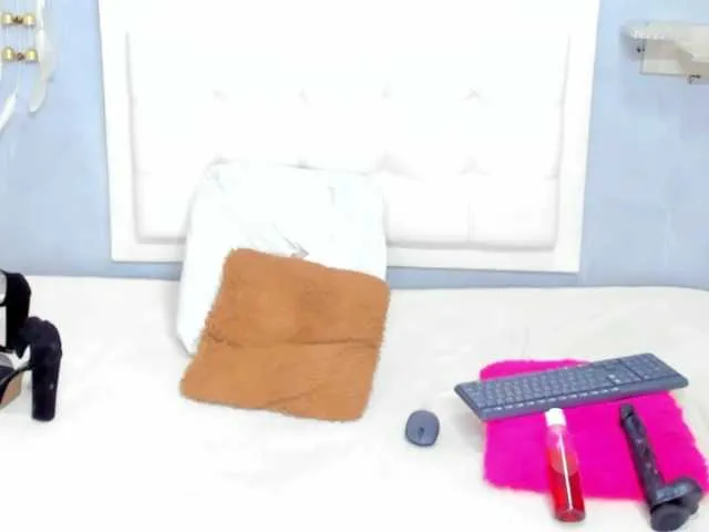 Live sex webcam photo for MaryGaby #273864641