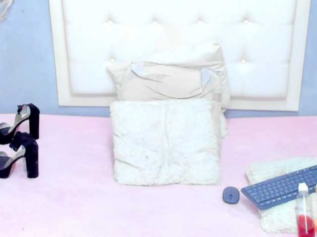 Live sex webcam photo for MaryGaby #274121310