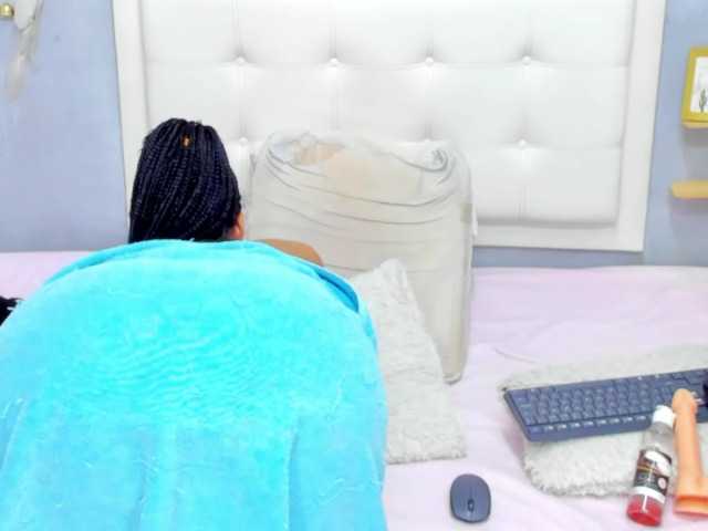 Live sex webcam photo for MaryGaby #274407817