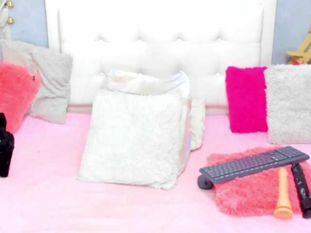 Live sex webcam photo for MaryGaby #274538844