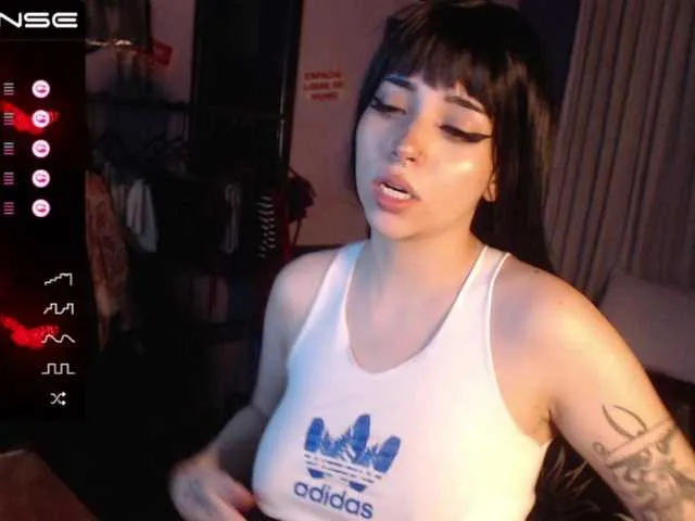 Live sex webcam photo for MaryJannes #288045155