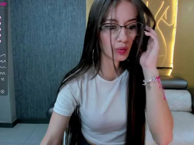 Live sex webcam photo for MaryLewis #273083944