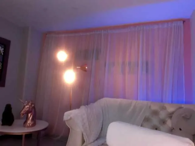 Live sex webcam photo for MaryLewis #273526731