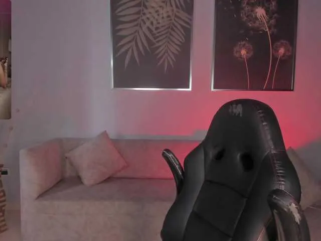 Live sex webcam photo for MaryLewis #276826550