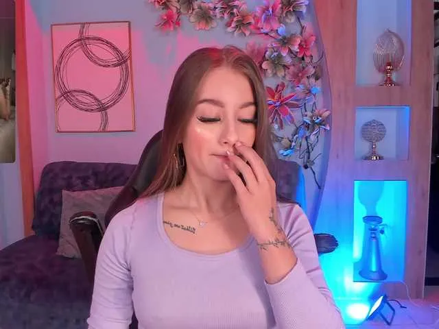 Live sex webcam photo for MaryLewis #276865843