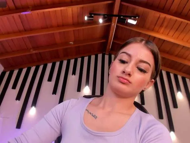 Live sex webcam photo for MaryLewis #277286859