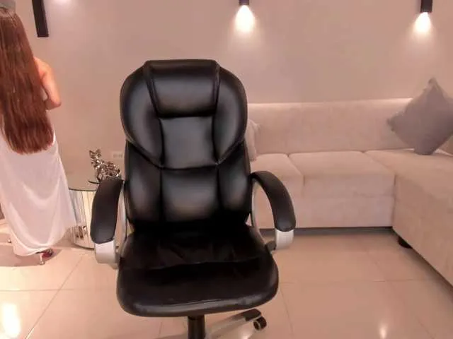 Live sex webcam photo for MaryLewis #277658319