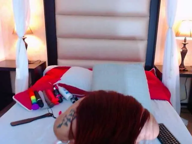 Live sex webcam photo for MaryLindsai #275461065