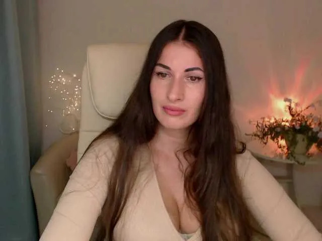 Live sex webcam photo for MaryMalory11 #291650594