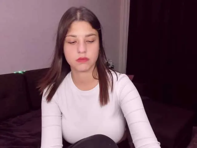 Live sex webcam photo for MarySummer #276123236