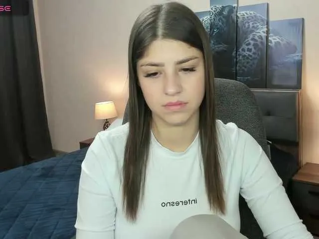 Live sex webcam photo for MarySummer #277684259